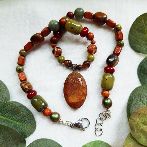 Boho Multi Stone Beaded Choker, 70s Earthy Pendant Choker, Witchy Woodland - Picture 1 of 9